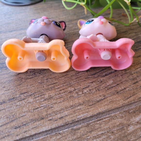 Littlest Pet Shop Mc Donald's 2010 Husky Lot LPS Collectible Replacement Figure - Picture 6 of 7